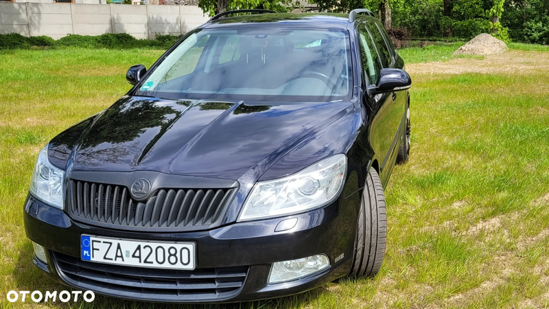 Skoda Octavia Combi 2.0 TDI CR DPF RS - 11