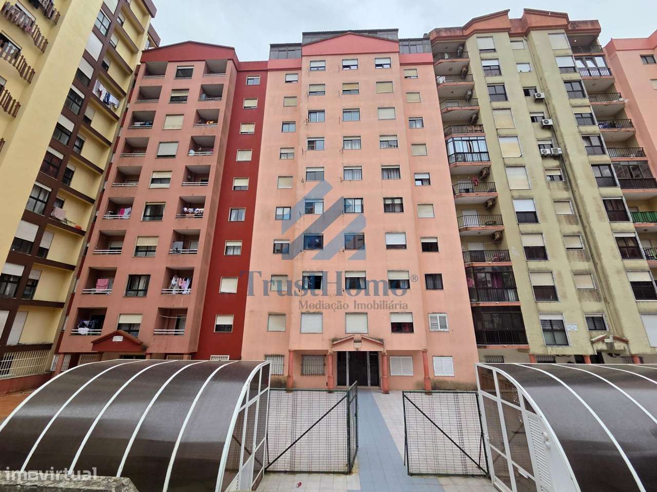 T5 duplex na Tapada das Mercês com 225m2 com lugar de parqueamento-36