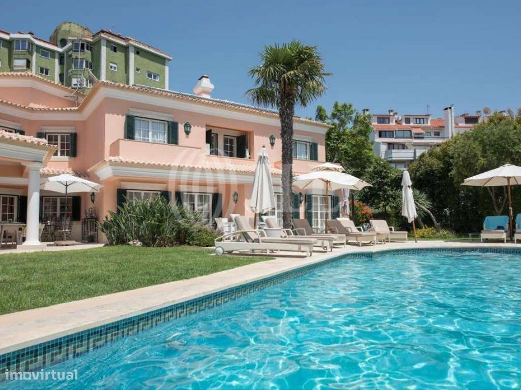 Moradia T8 com jardim e piscina, no Bairro do Rosário, Cascais - Grande imagem: 2/27
