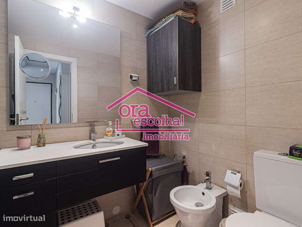 T2 de 2011 com 80 m2 e Garagem 40 m2 no Casal do Marco!-10