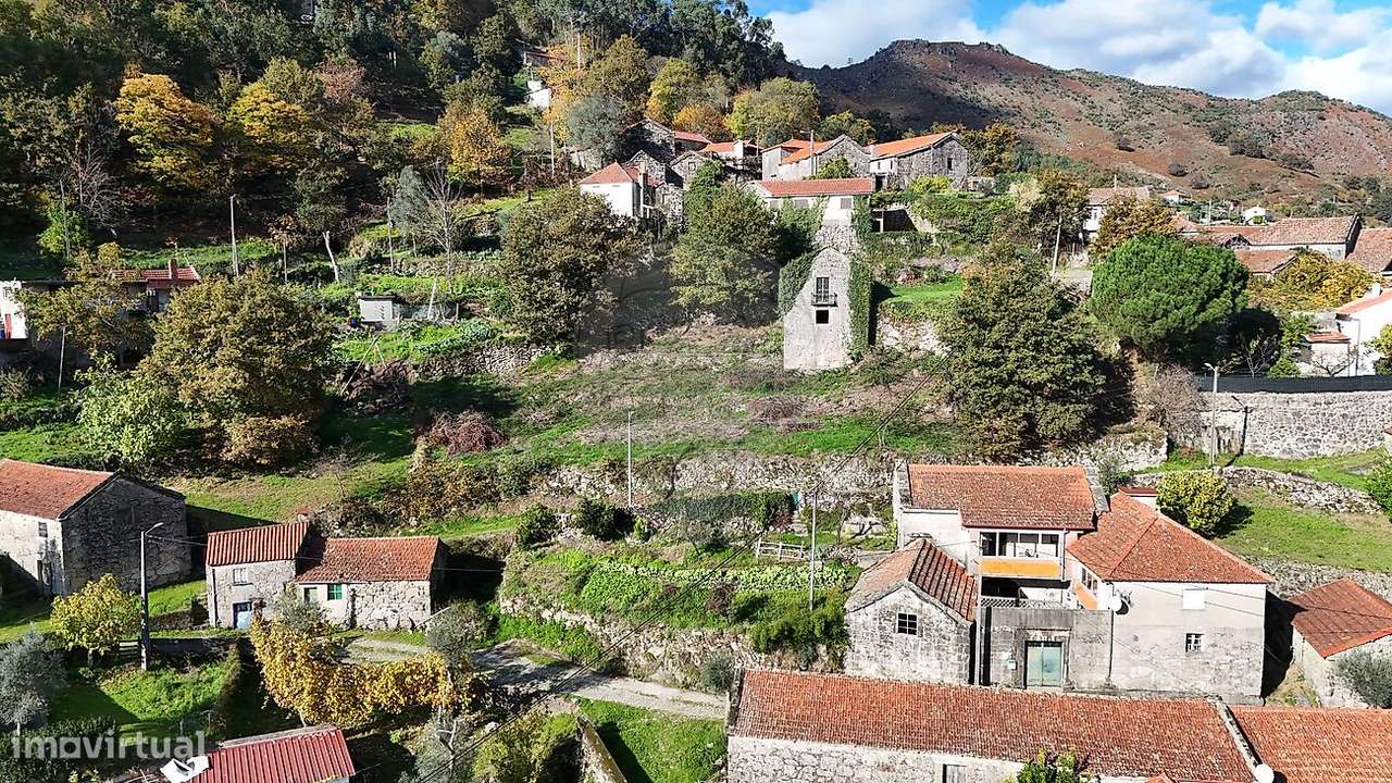 Moradia T4 para venda-18