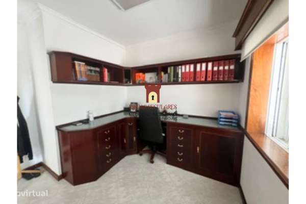 Moradia V3 Excelente-11