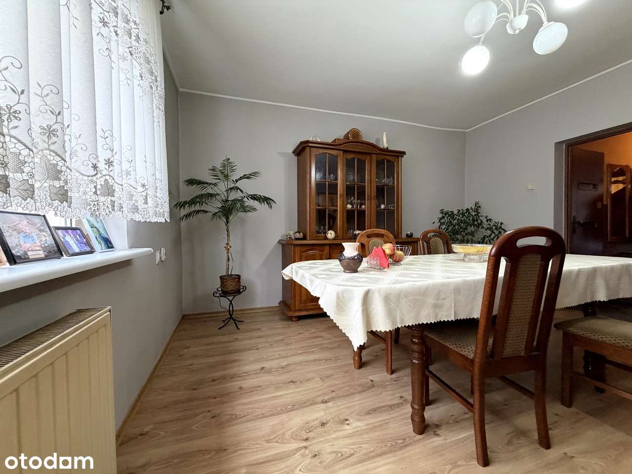 Dom wolnostojący w Pakości na dużej działce!-7