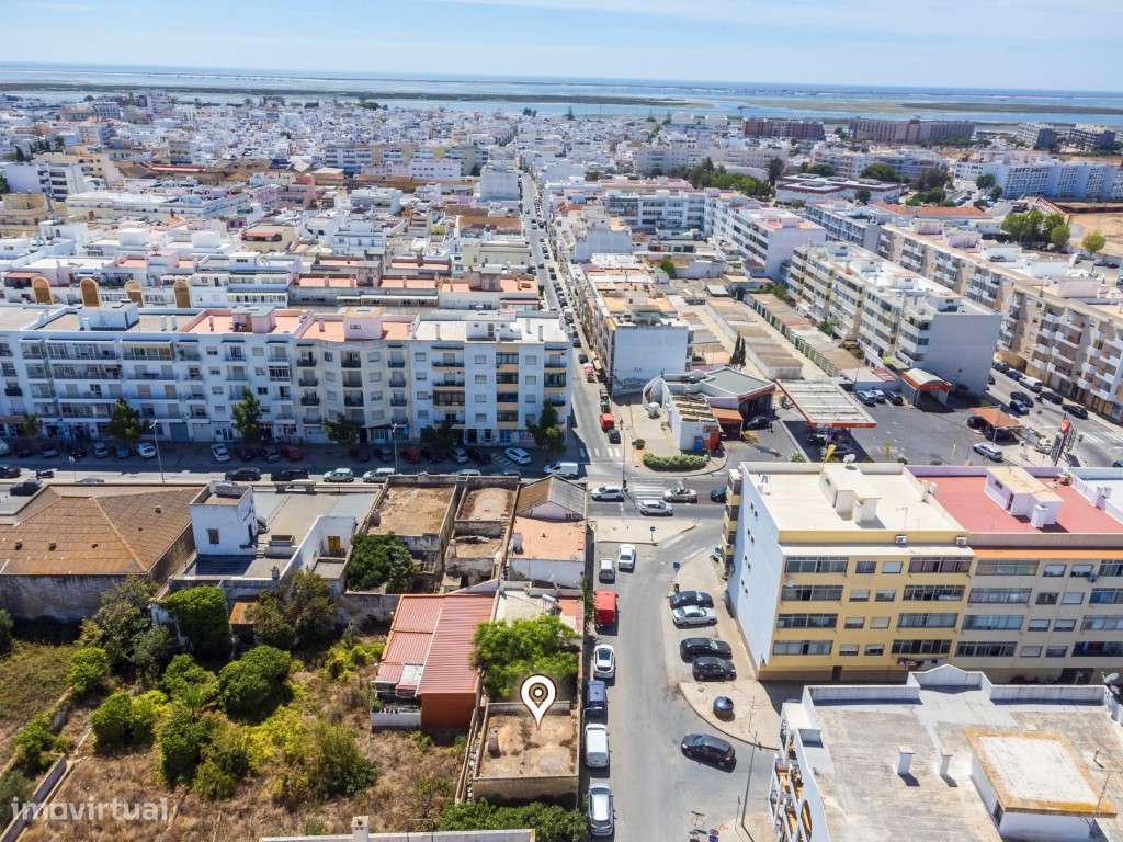 Terreno com Casa em ruínas no Centro de Olhão-7
