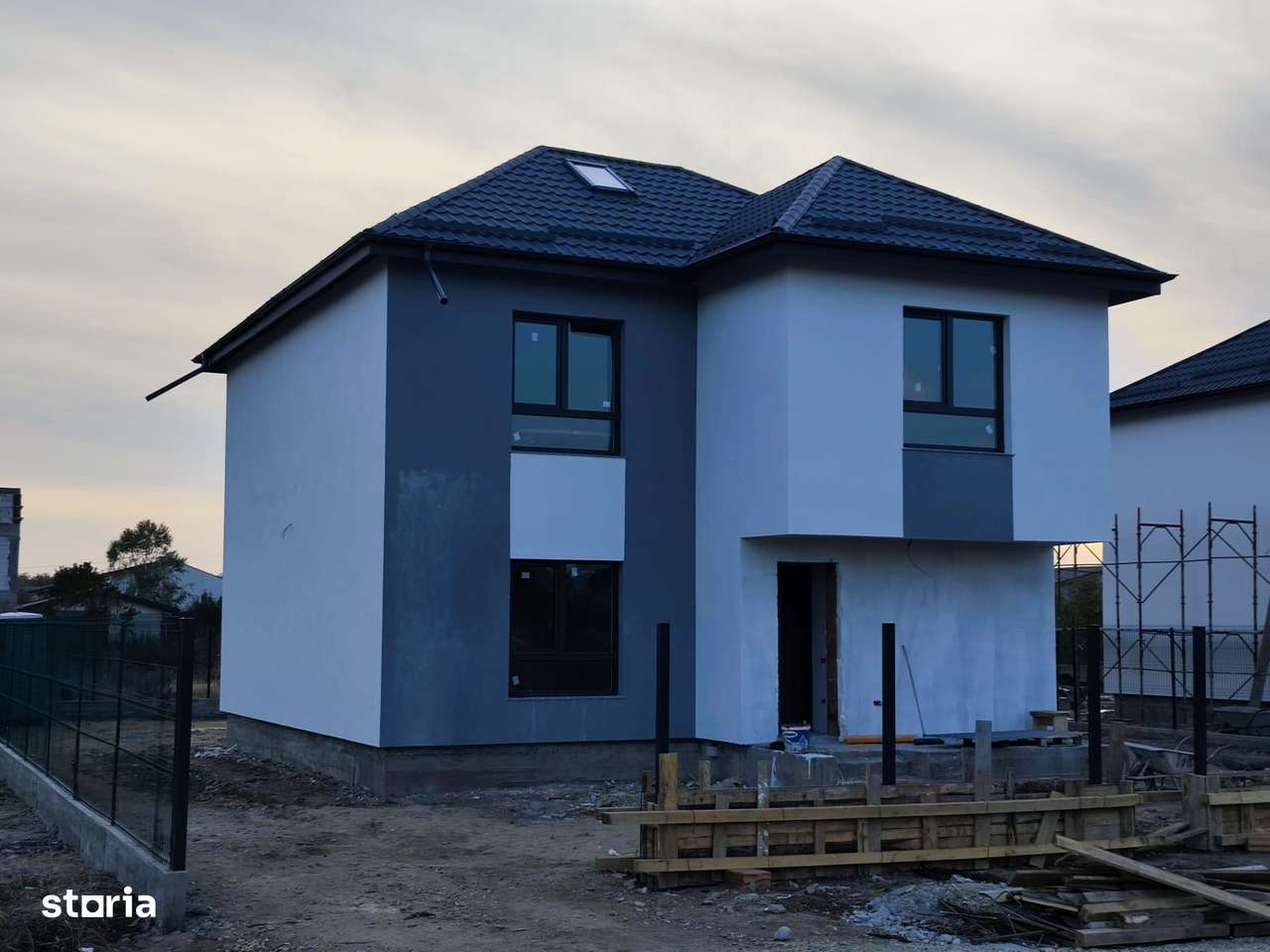 FARA COMISIOANE in Gulia casa 4 camere 3 bai P+1+pod terasa la cheie-0