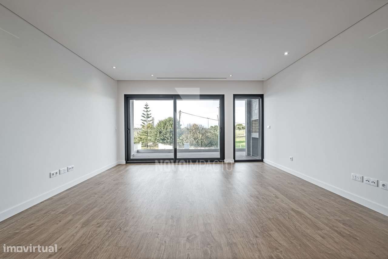 Montijo - Apartamento T3 com parqueamento e arrecadação - Grande imagem: 4/27