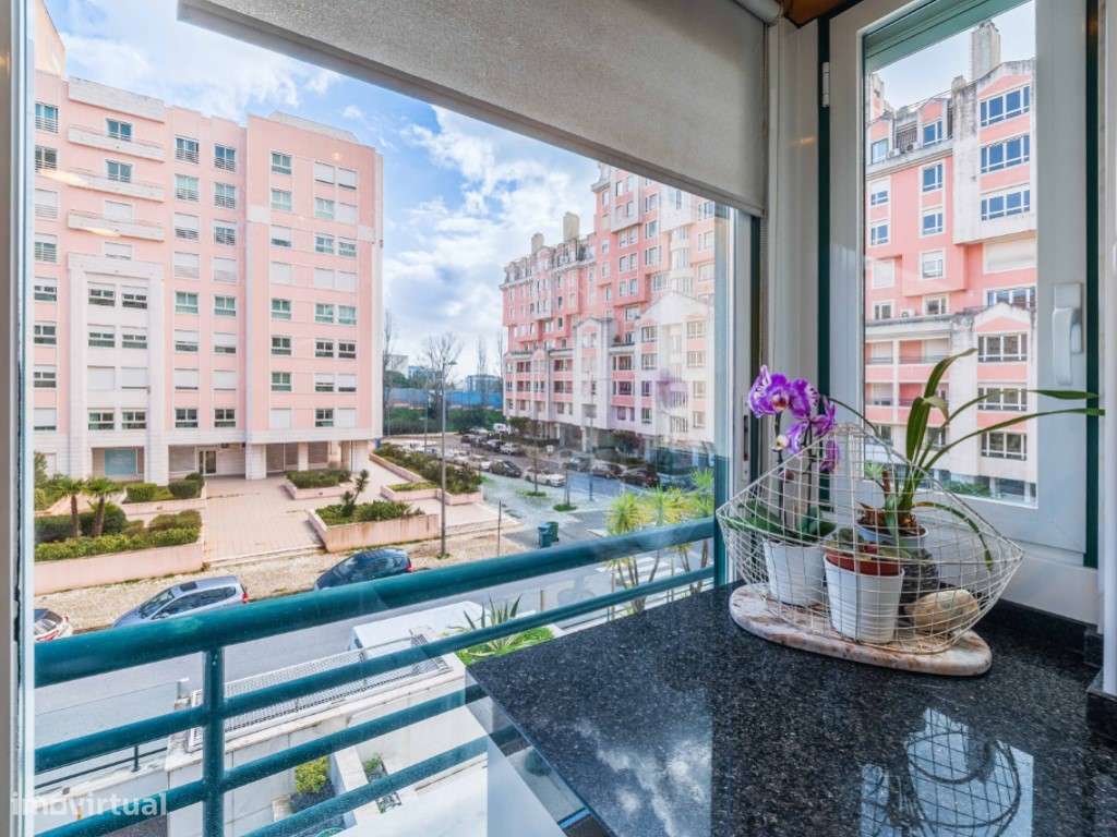 Apartamento T3 em Telheiras, Box e Excelente Exposição Solar - Opor...-50