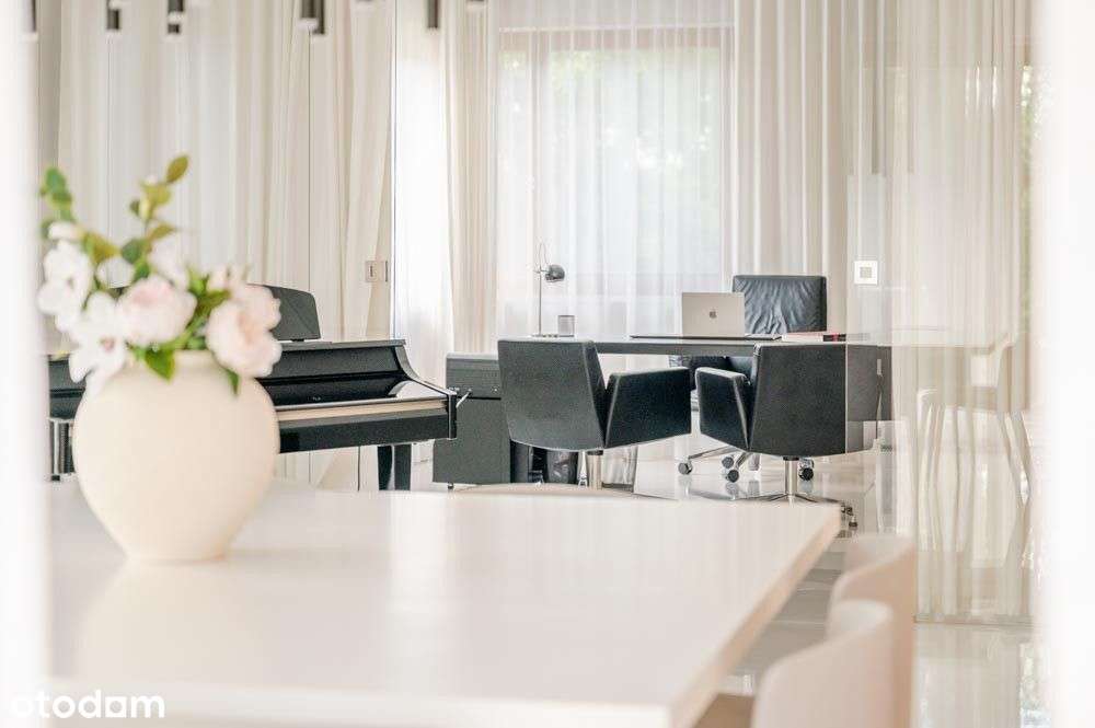 Willa z basenem i dużym ogrodem w Wilanowie-7