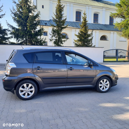 Toyota Corolla Verso 1.8 Premium - 4