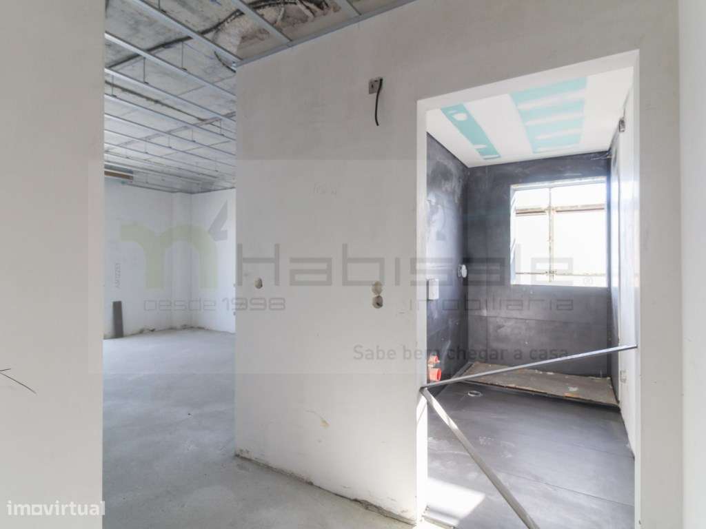 Apartamento T3 com boas áreas e garagem | Paradela, Santo António d...-16