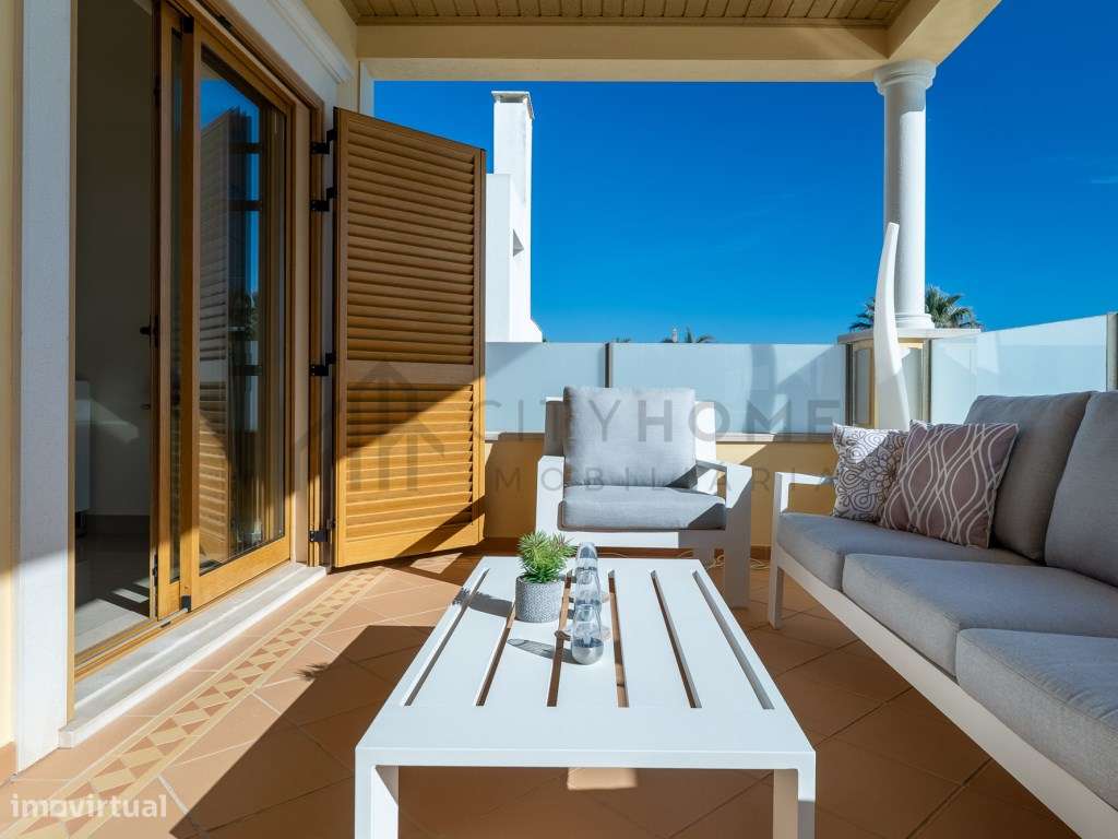 Moradia T5 contemporânea com Piscina e vista Mar na Galé em Albufeira-11