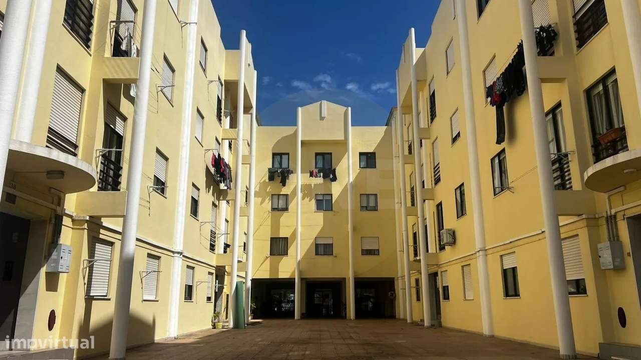 Apartamento T3 em remodelação Vista Serra da Arrábida – Setúbal-12