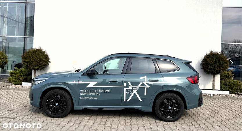 BMW iX1 xDrive30 M Sport - 4