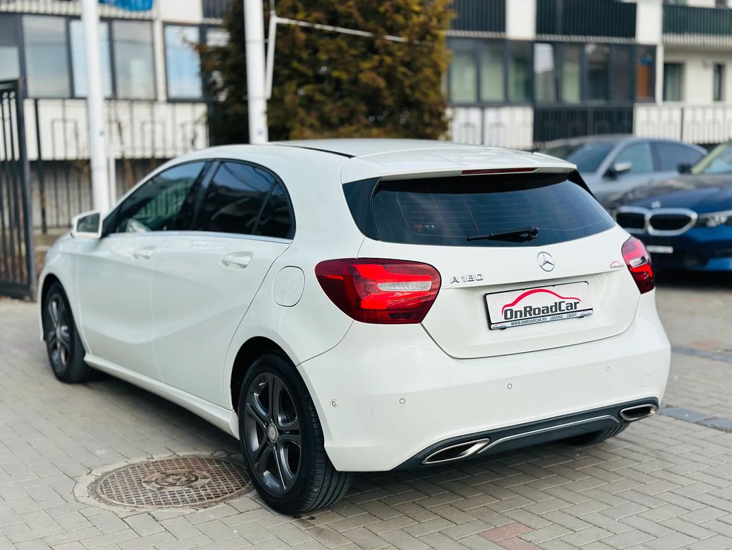 Mercedes-Benz A 180 (BlueEFFICIENCY) 7G-DCT Urban - 4