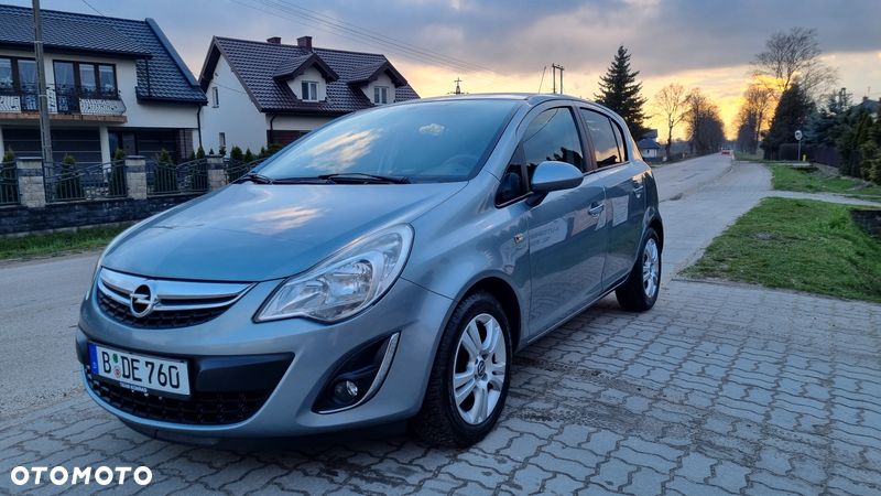 Opel Corsa 1.4 16V Cosmo - 1