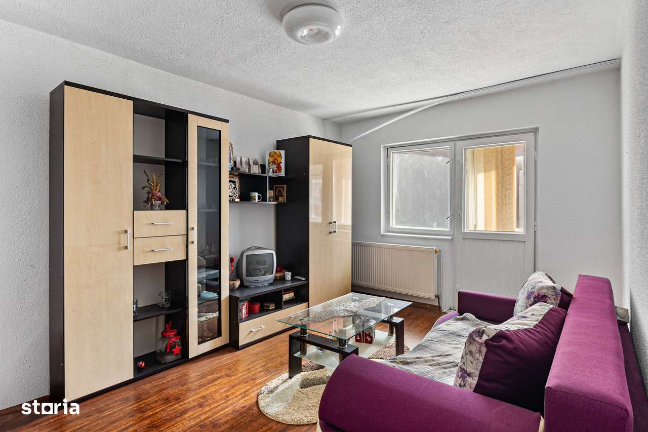 Vânzare apartament 3 camere Brașov, strada Sitarului-0