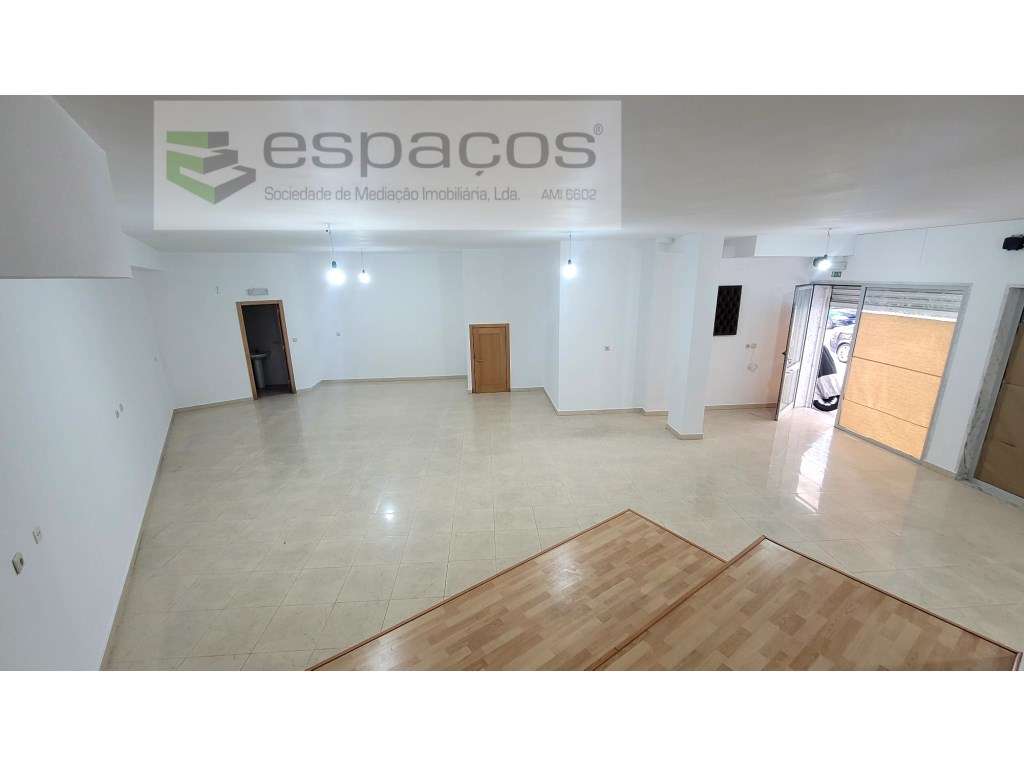 Loja no centro de Mem Martins - Grande imagem: 5/17