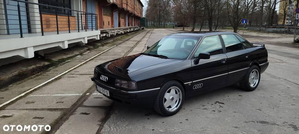 Audi 90 2.3 E - 25