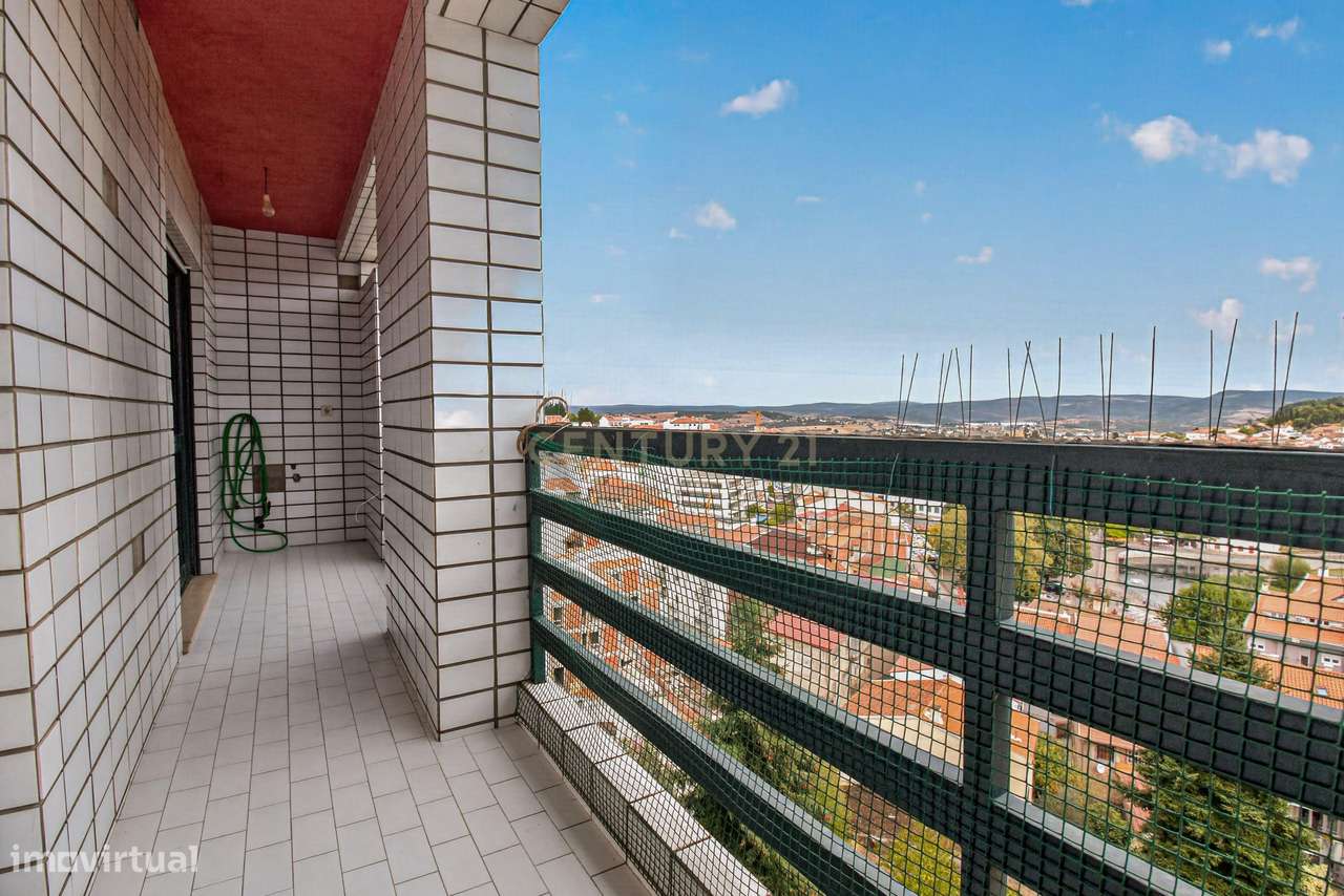 Fantástico APARTAMENTO T3 no #CENTRO de# BRAGANÇA!!!- AVENIDA SÁ CARNE-19