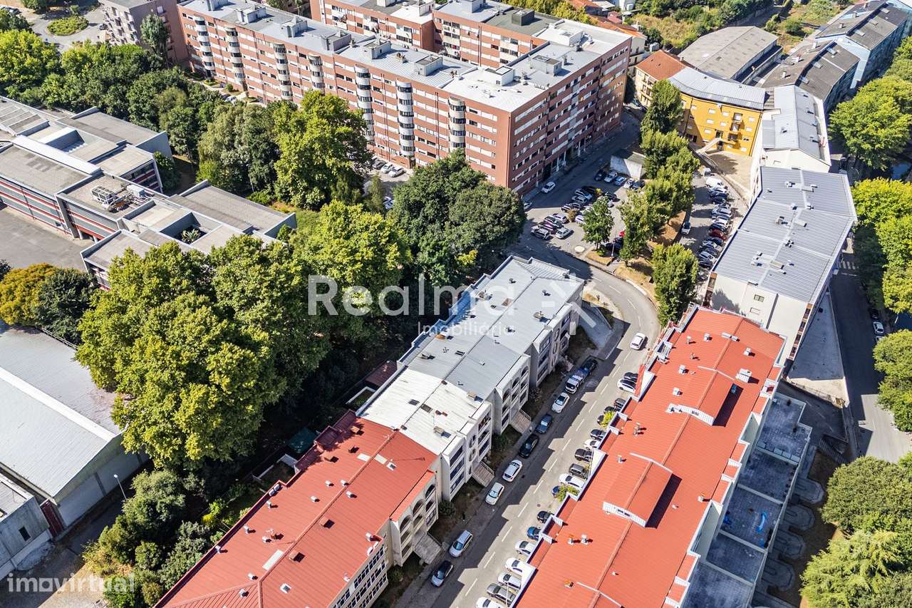 Apartamento T2 Renovado - S.José de S.Lazaro-34