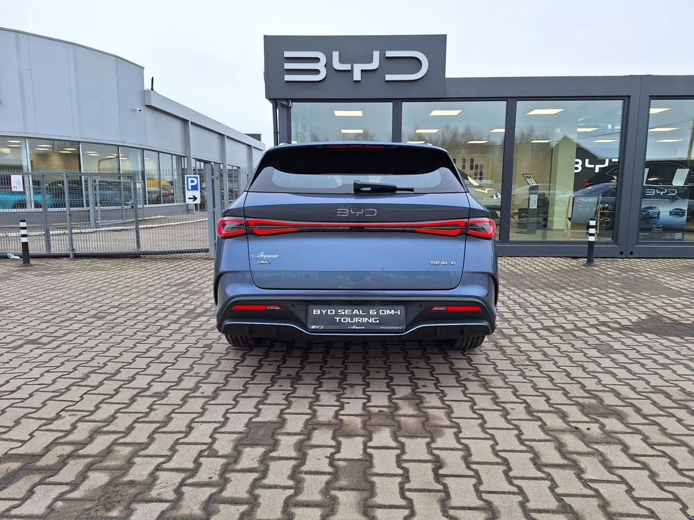 Poj. Bagażnika 675/1535 L / zasięg 1350 km / Kamera Cofania