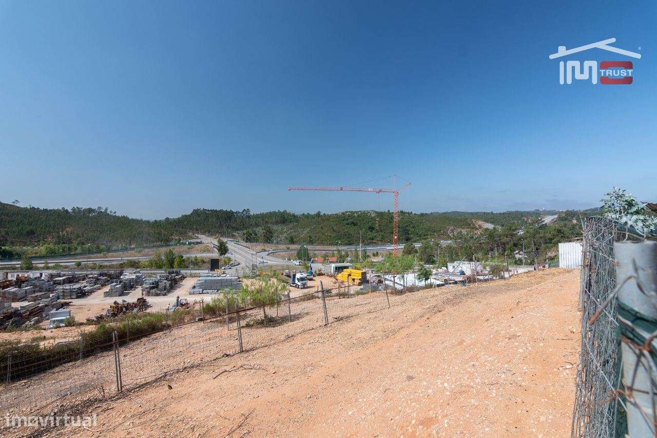 Terreno bem localizado em zona industrial aprovada - Grande imagem: 4/11