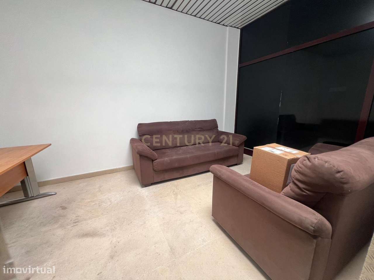 Loja para arrendar em zona privilegiada da Cidade de Leiria - Edifício - Grande imagem: 5/6