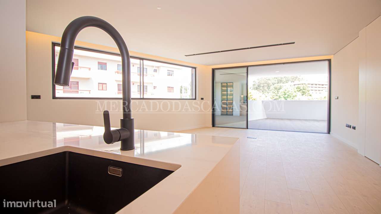 Apartamento T4 Amplas áreas, garagem, Luxo-10