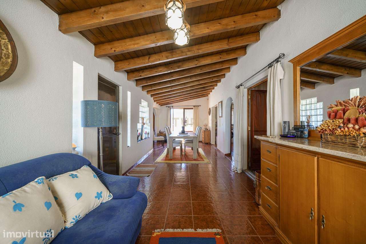 O Refúgio Perfeito em Cajados: Natureza e Duas Moradias num Só Investi-15