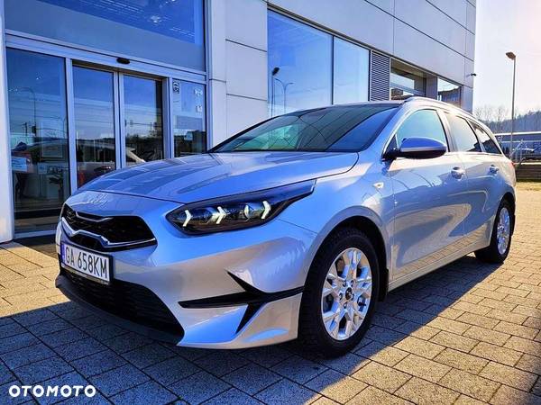 Kia Ceed - 29