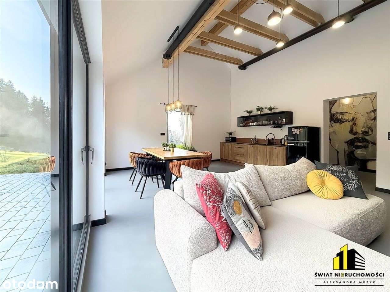 Nowoczesny dom parterowy w malowniczej Istebnej.-1