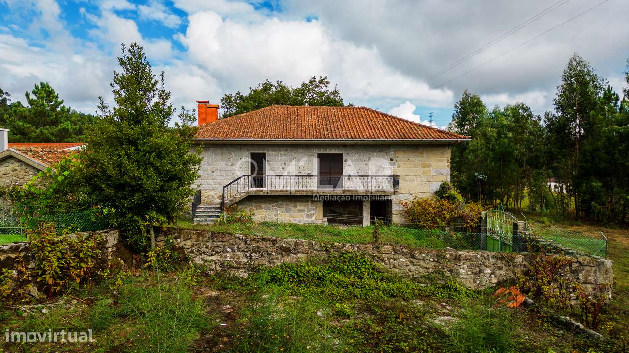 Quinta com moradia T3, em Pedralva - Braga-18