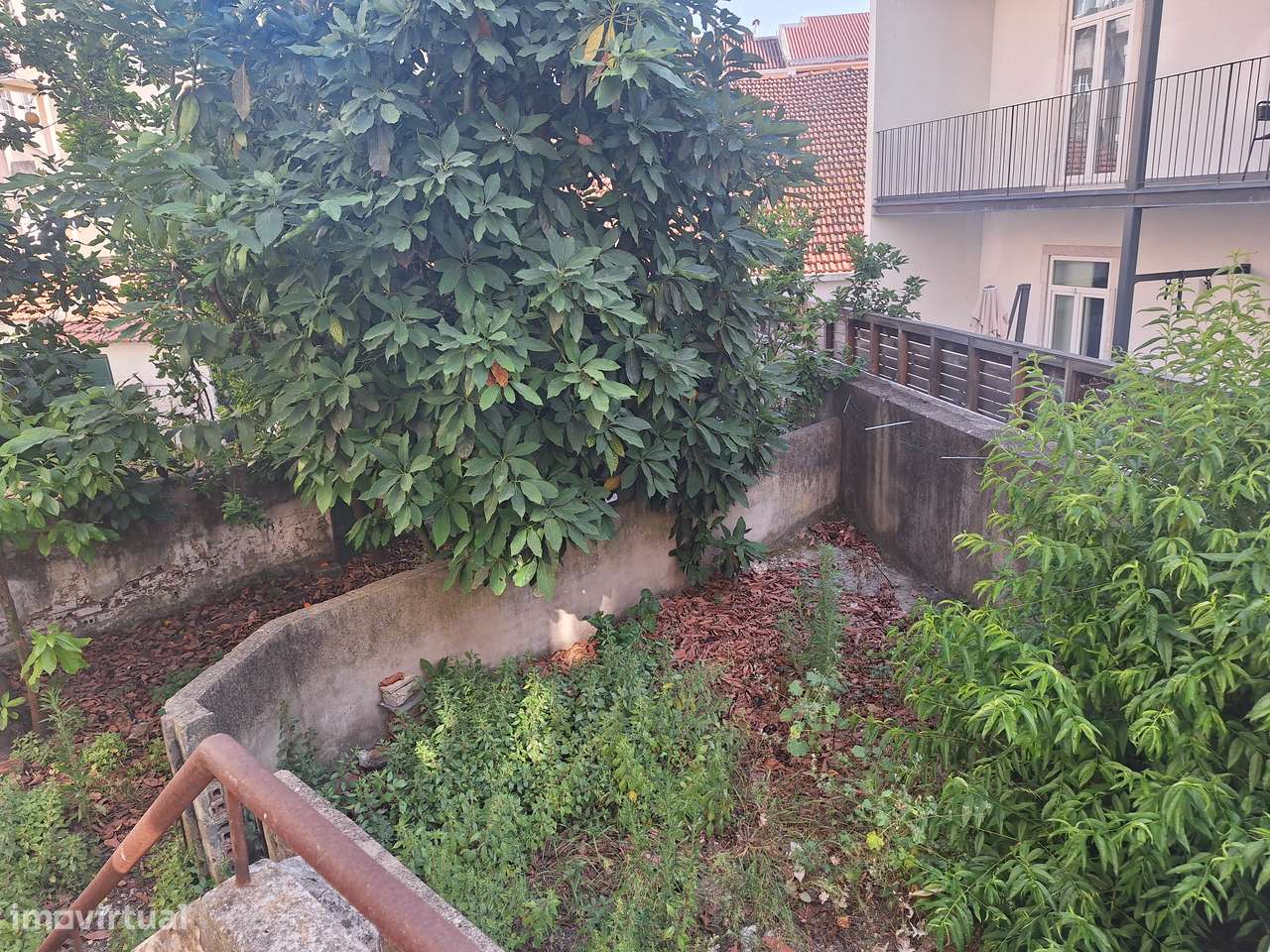 Prédio devoluto SEM Inquilinos junto ao Mercado de Arroios-19