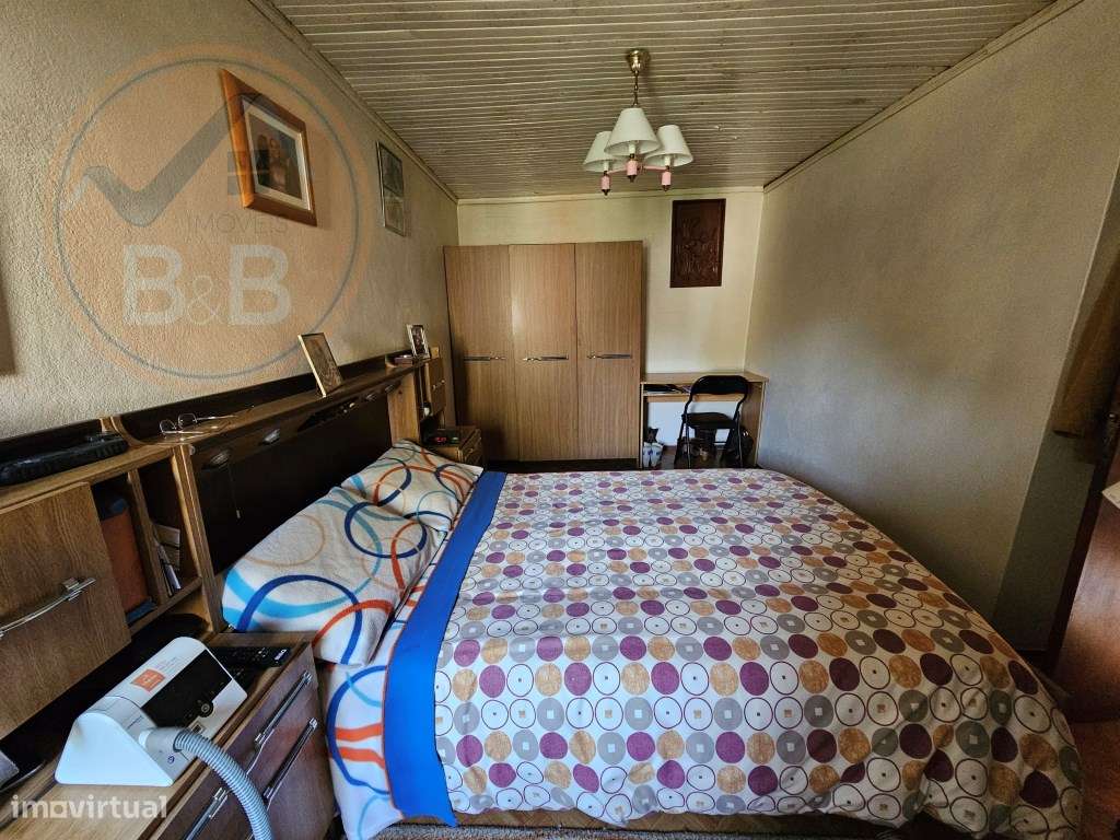 Moradia T4, em pedra, com terreno de 2.366 m² e Espigueiro datado d...-30