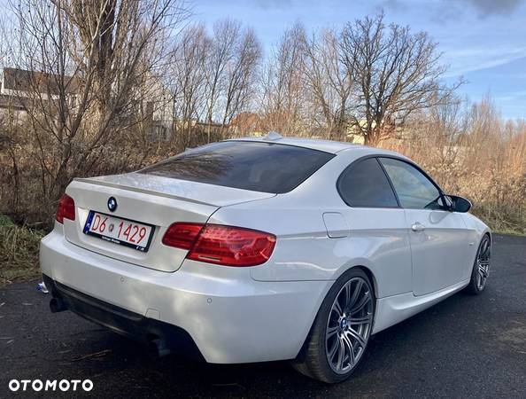 BMW Seria 3 335i Coupe M Sport Edition - 5