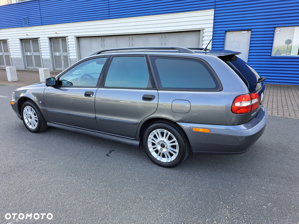 Volvo V40 1.8 Sport - 4