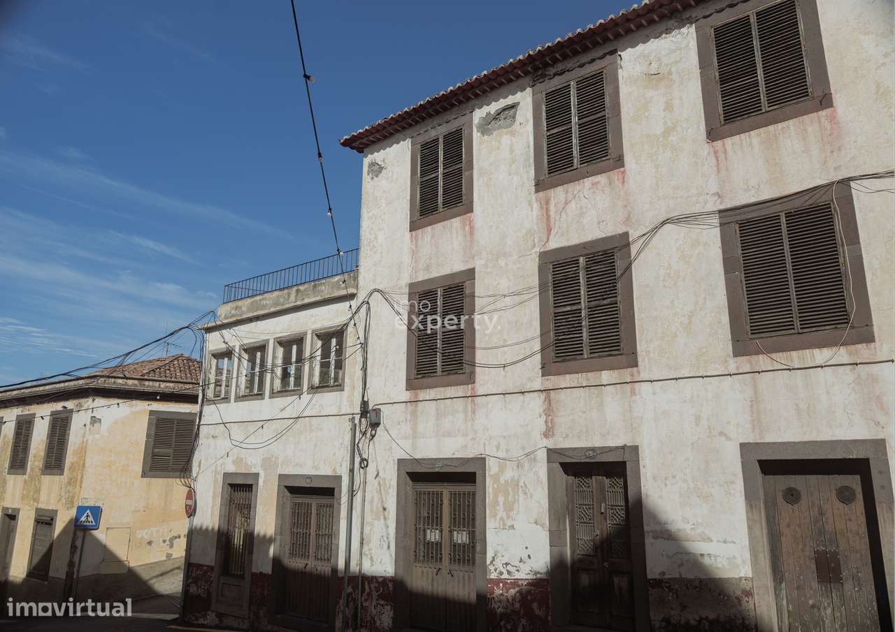 Edifício histórico com projeto aprovado no coração do Funchal-9