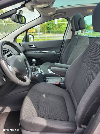 Peugeot 5008 1.6 HDi Style 7os - 9