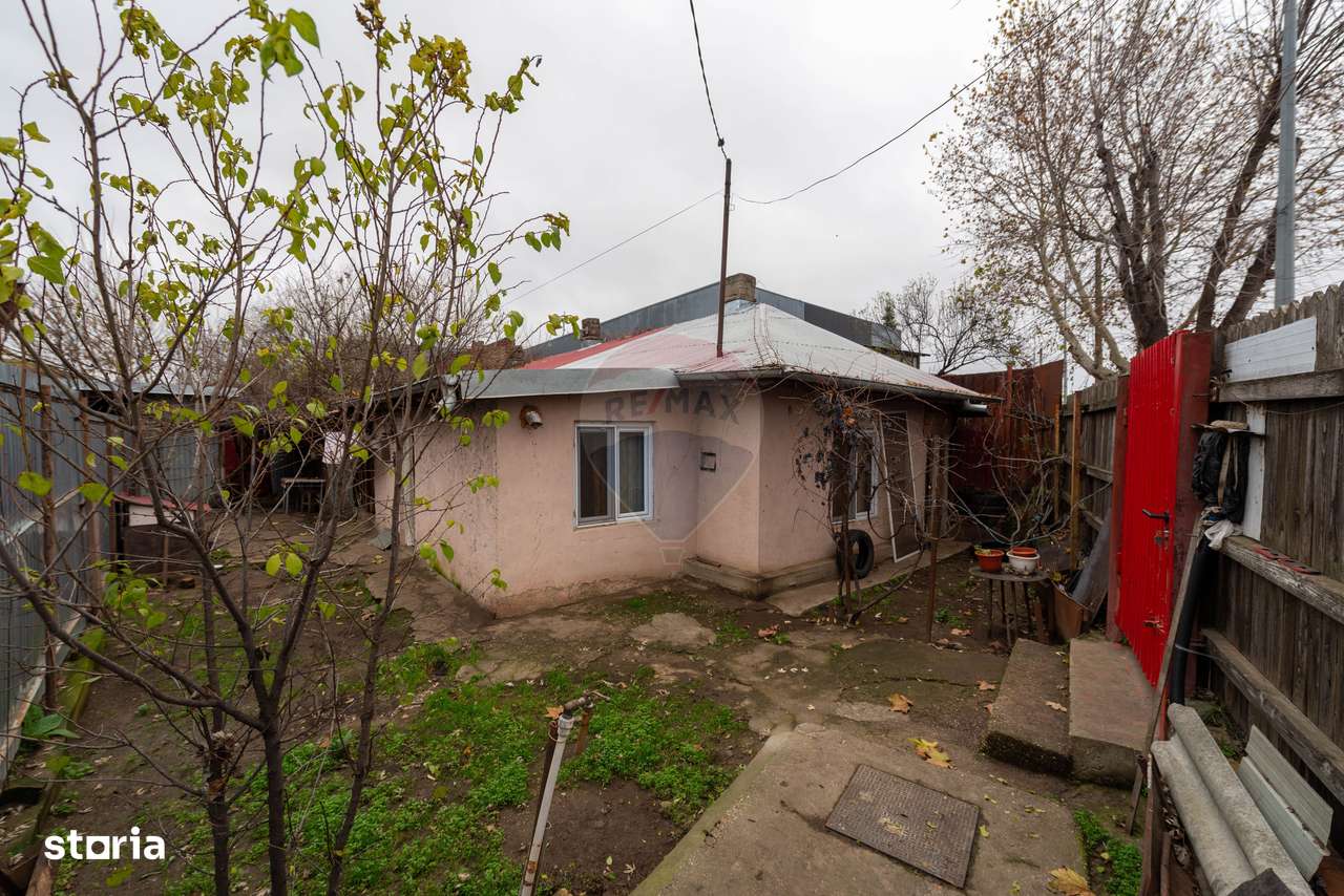 Teren cu casa construita de vanzare 207 mp Soseaua Andronache Hornbach - Imagine principală: 1/13