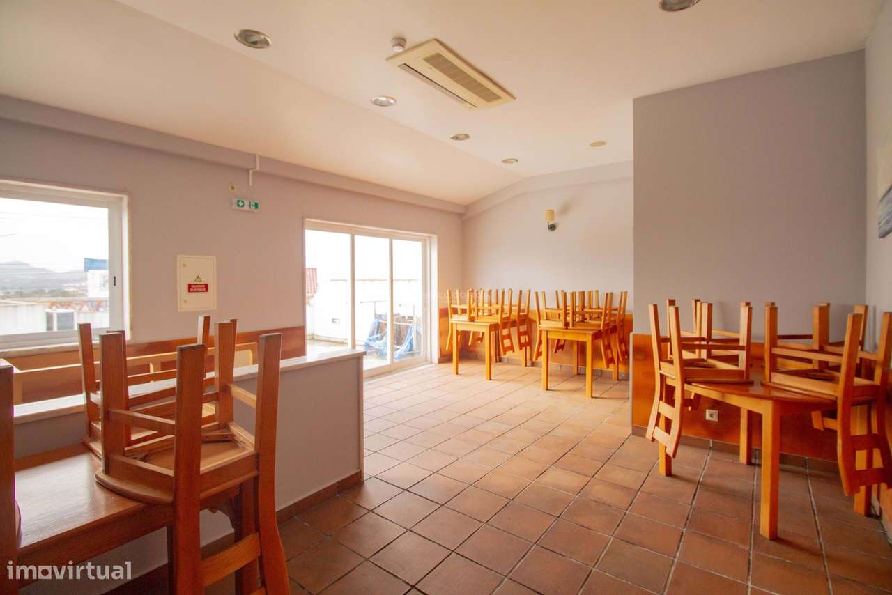 Edifício para Restauração com Terraço - Tituaria, Milharado-11