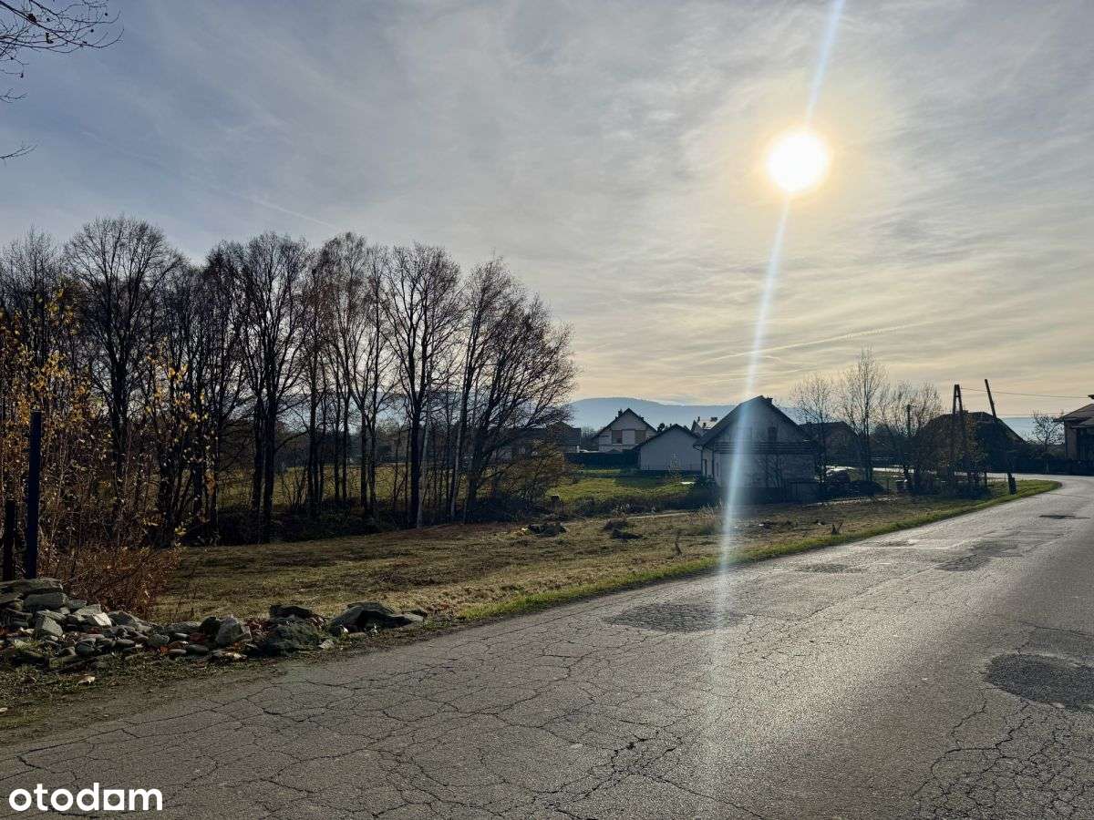 Działka inwestycyjna z potencjałem mieszkaniowym-5
