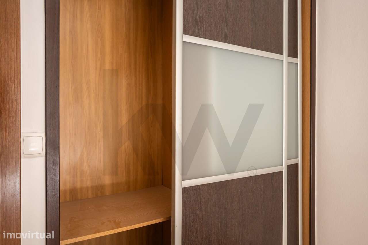Apartamento T4 transformado em T3 totalmente remodelado na Cova da Pi-14
