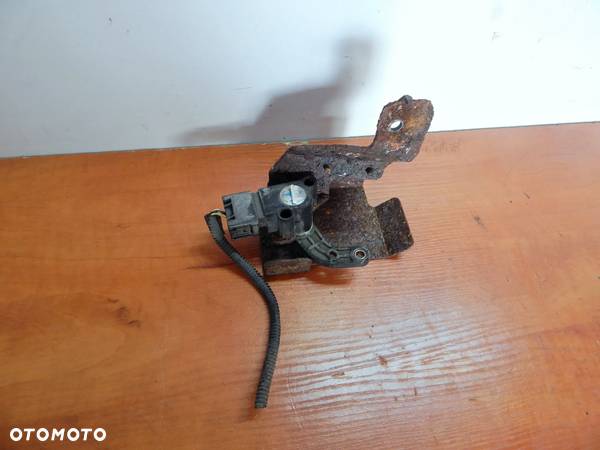 czujnik poziomowania lamp xenon Ford KUGA Mk1 08-13 4N5F-13D007-EA Łuków części - 1