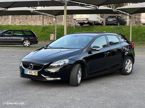 Volvo V40 2.0 D2 Momentum Eco - 3