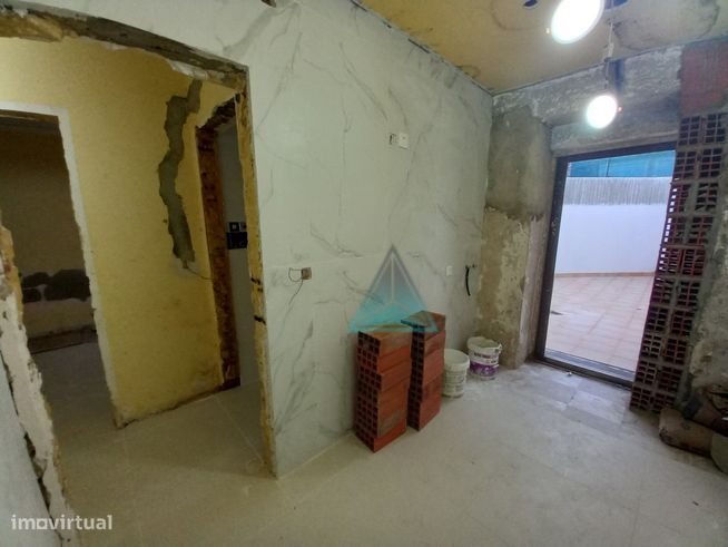 Apartamento T1 com Terraço na Venteira - Amadora | Remodelado a Est...-1