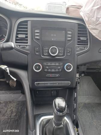 Dezmembram Renault megane IV 1.6 dci euro 6 an fabricatie 2016 - 4