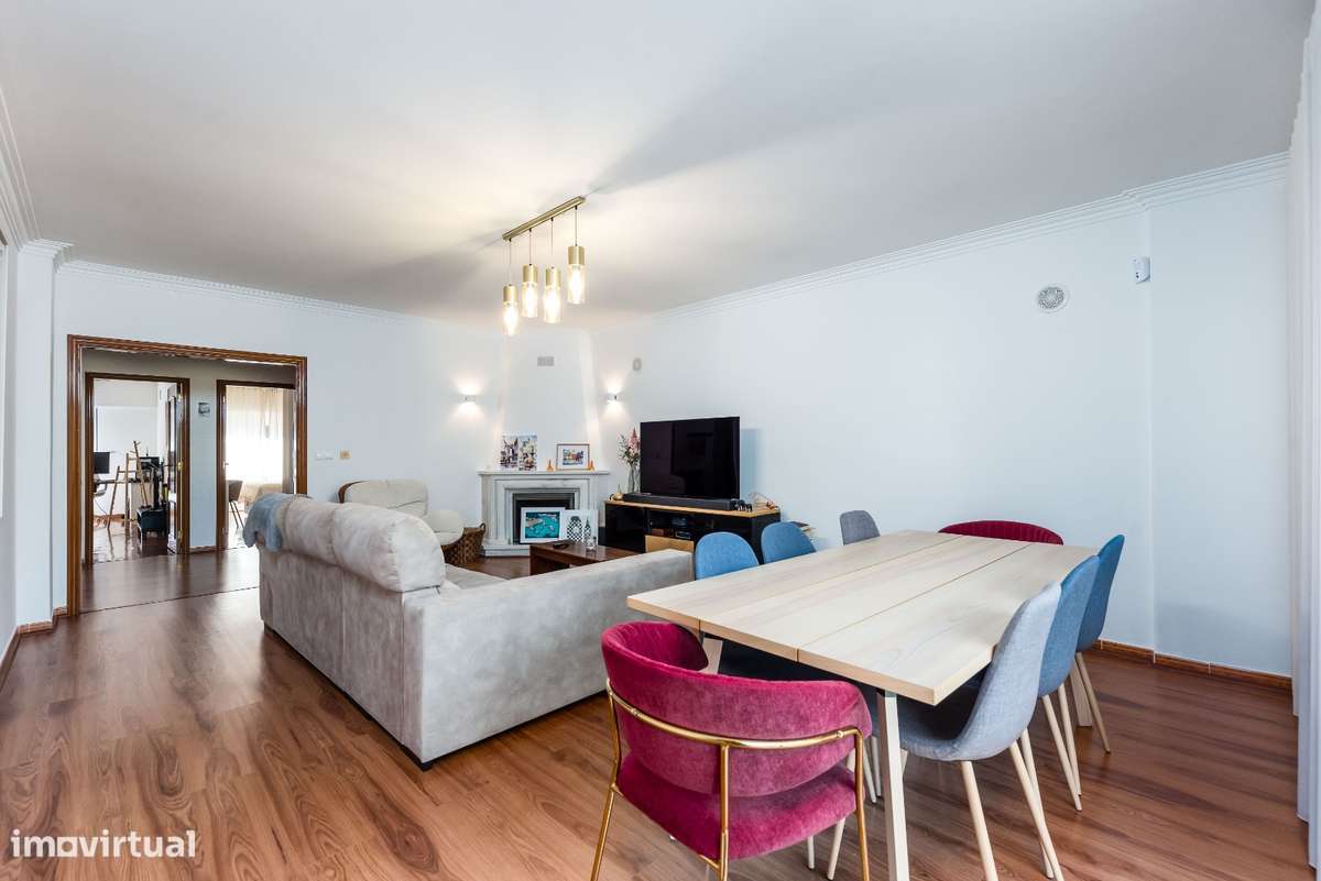 T2 Anta de Agualva | Varanda | Parqueamento | Arrecadação-3