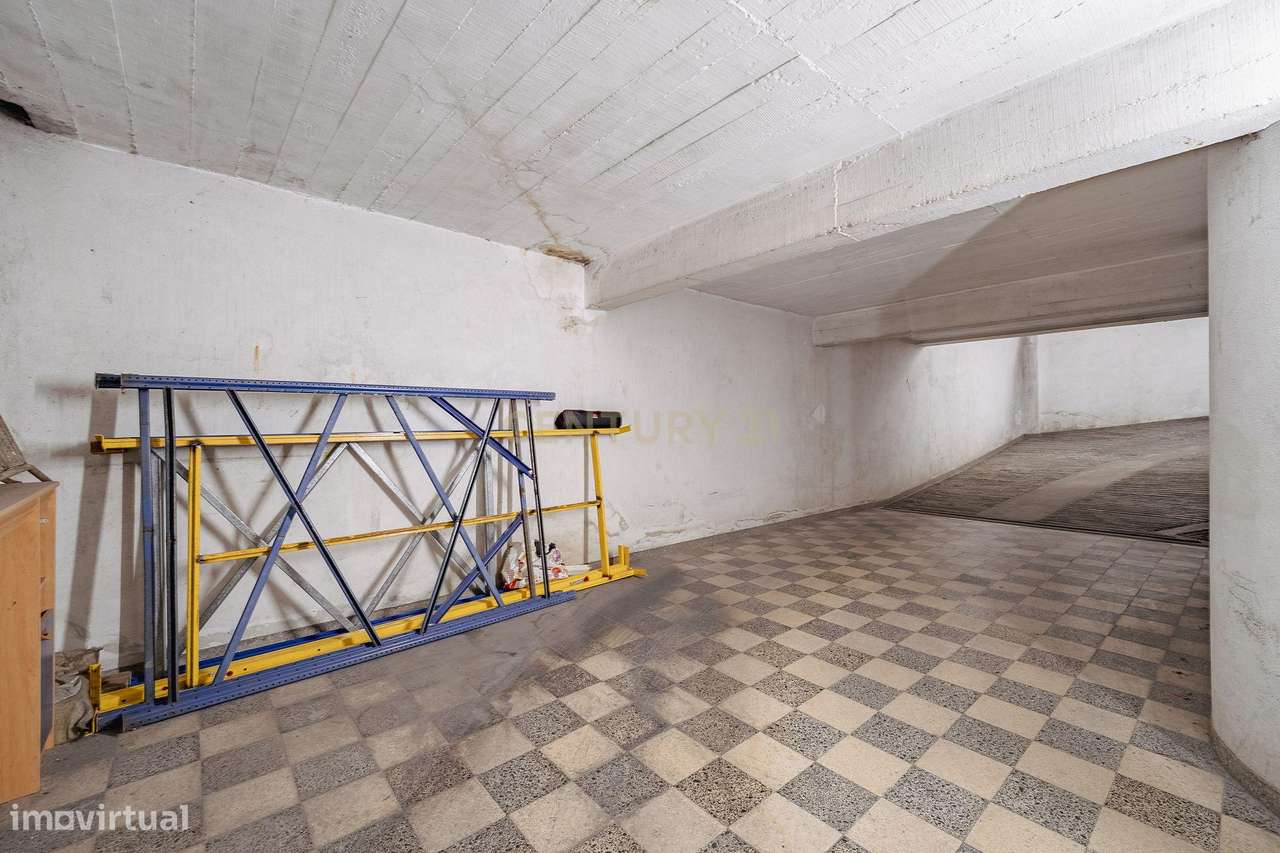 Garagem em Laranjeiro, Almada - Oportunidade Única-10