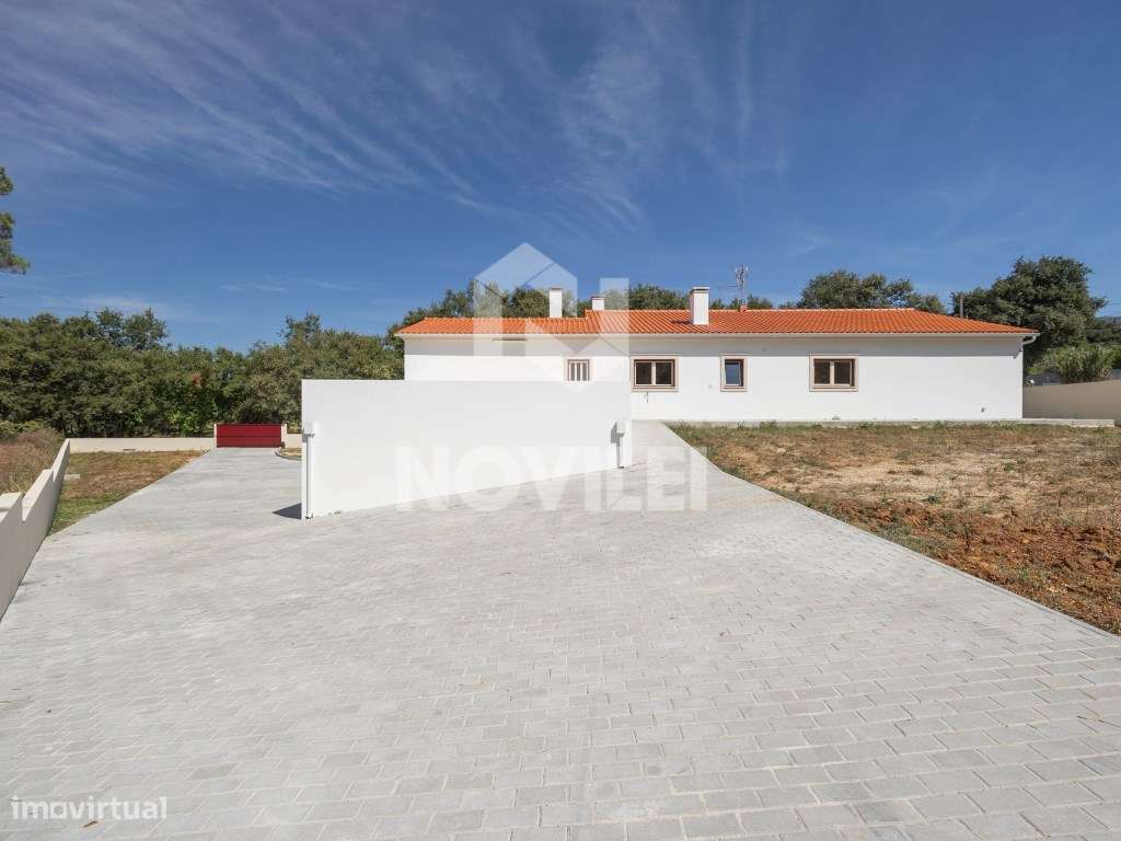 Moradia Isolada Térrea, renovada, 1500m2 de terreno murados-26