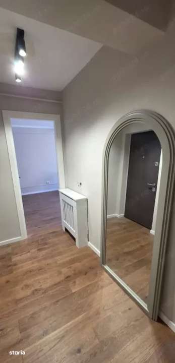 Apartament renovat 2 camere decomandate dressing cu garaj zona Vivo-8